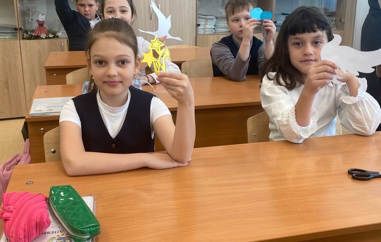 Окна Победы.